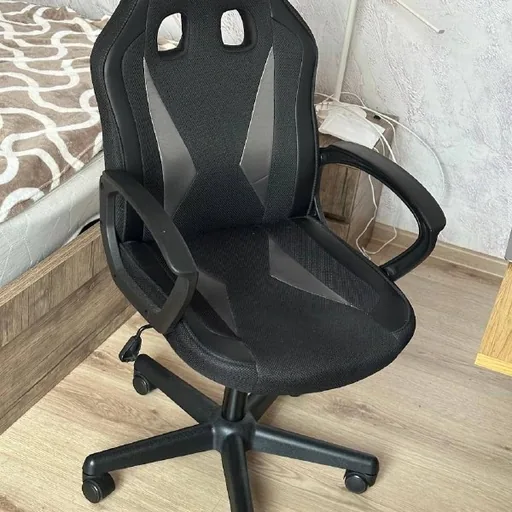 Офисный стул из JYSK