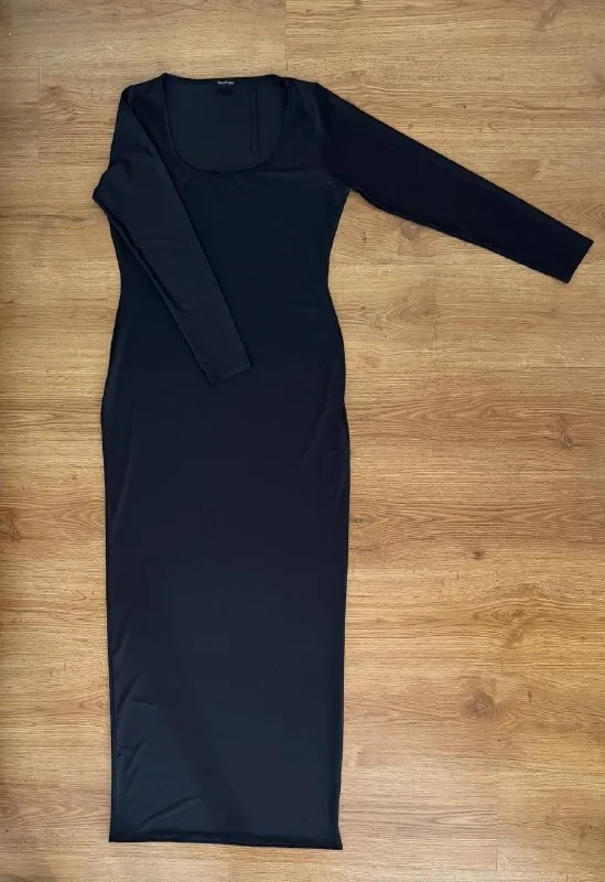 Черное базовое платье Boohoo 1