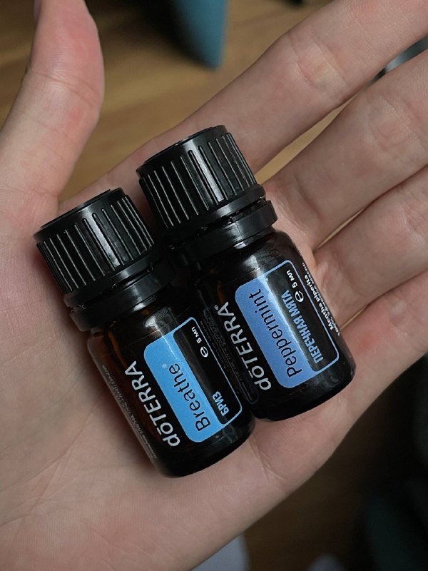 Масла doterra перечная мята и бриз, половина бутылек