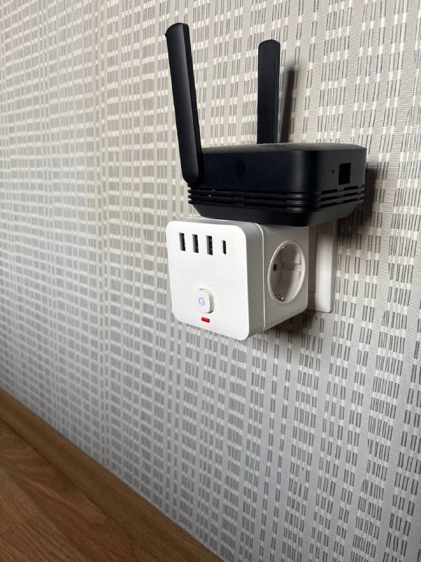 Тройник с отверстиями для USB