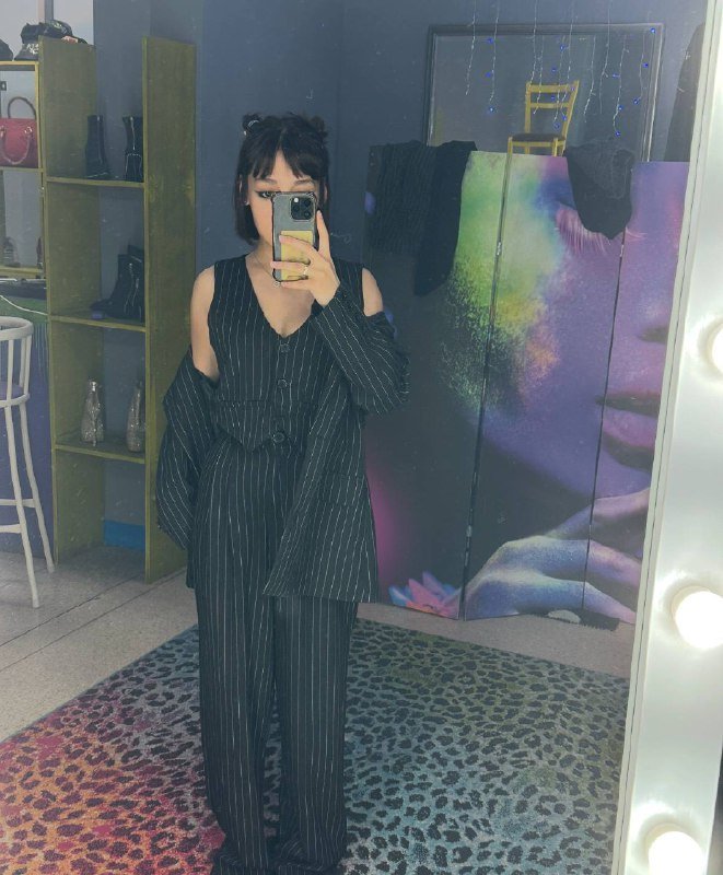 Пиджак, жилет и брюки на высокой посадке, размер S 2