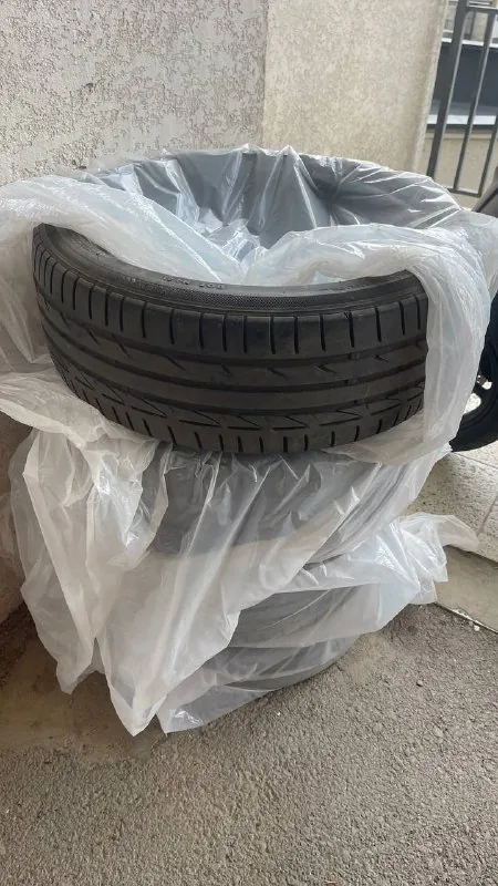 Летние шины Bridgestone Potenza S001 1