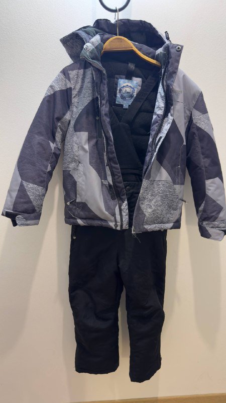 Джинсы женские, мужские, детские ботинки, горнолыжный костюм, куртка женская, мюли 8