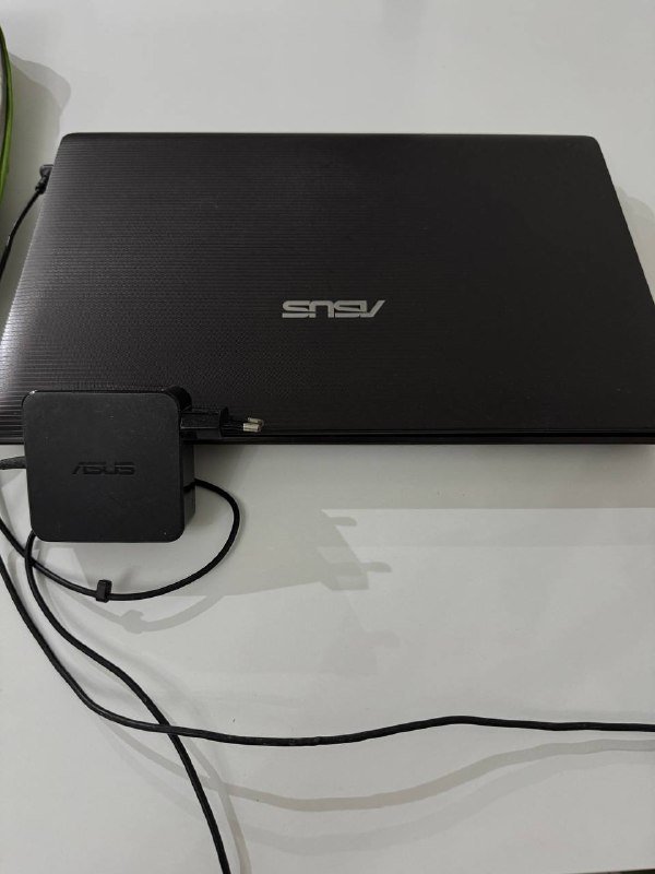 Ноутбук ASUS с сумкой Windows 7 4