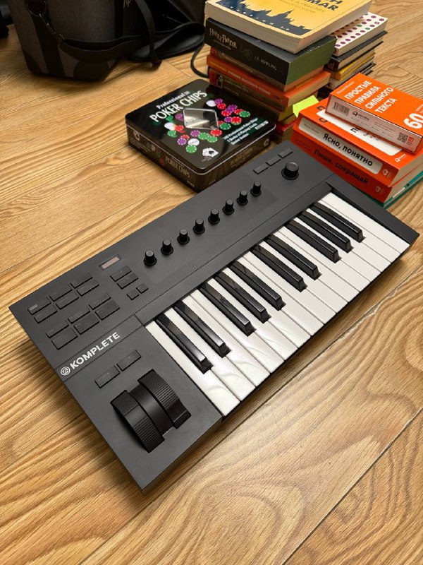 Мидиклавиатура Komplete Kontrol 2