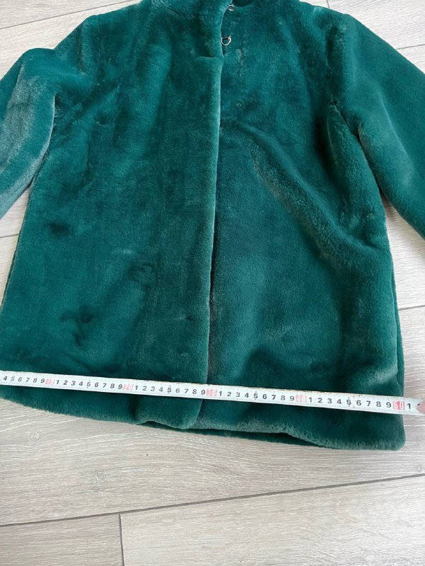 Женская зеленая шуба 7