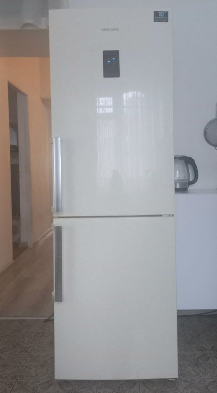 Холодильник Samsung
