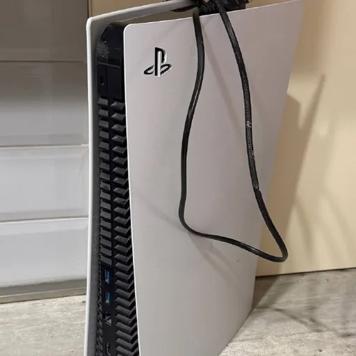 PlayStation 5 Slim, геймпад, диски RDR2, Lies of P, Returnal