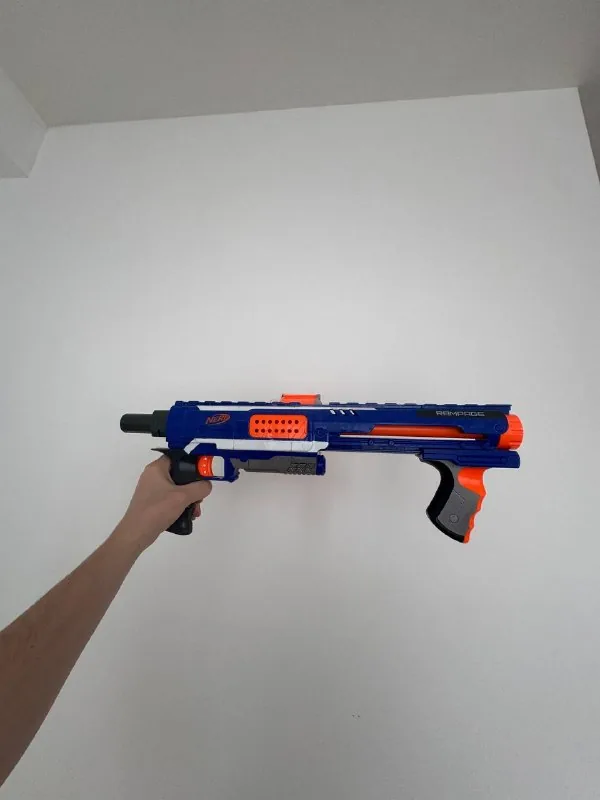 Игрушечный пистолет Nerf с патронами 1