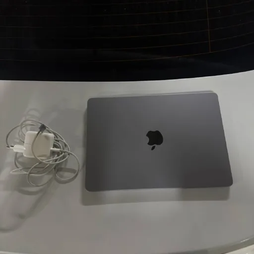 MacBook Air 13,6 дюйма M2, 16 ГБ, SSD 256 ГБ