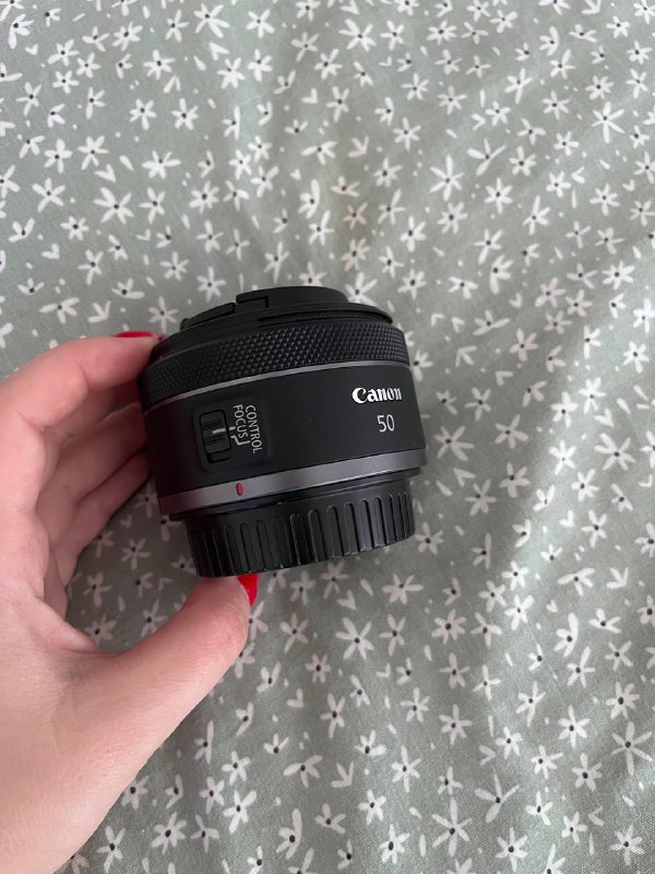 Стабилизатор Ronin SC-2, аккумуляторы Canon LP-E17, объективы Canon 35mm и 50mm 2