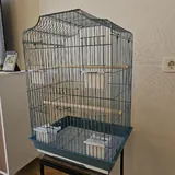 Клетка для птиц, столик, корм, лампы, жердочки 2