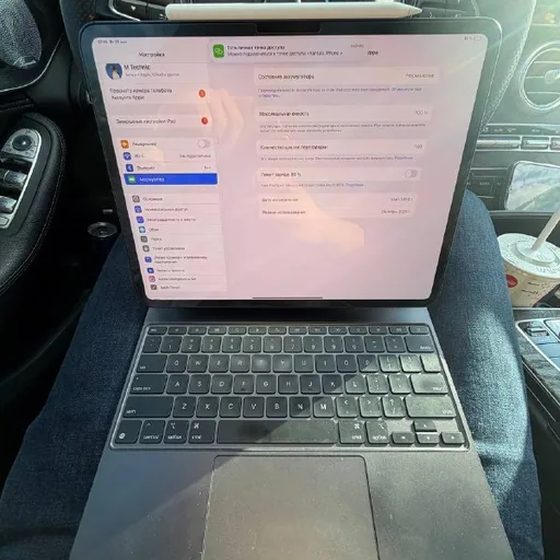 iPad Pro 13 Inch M4, Magic Keyboard, Apple Pencil Pro