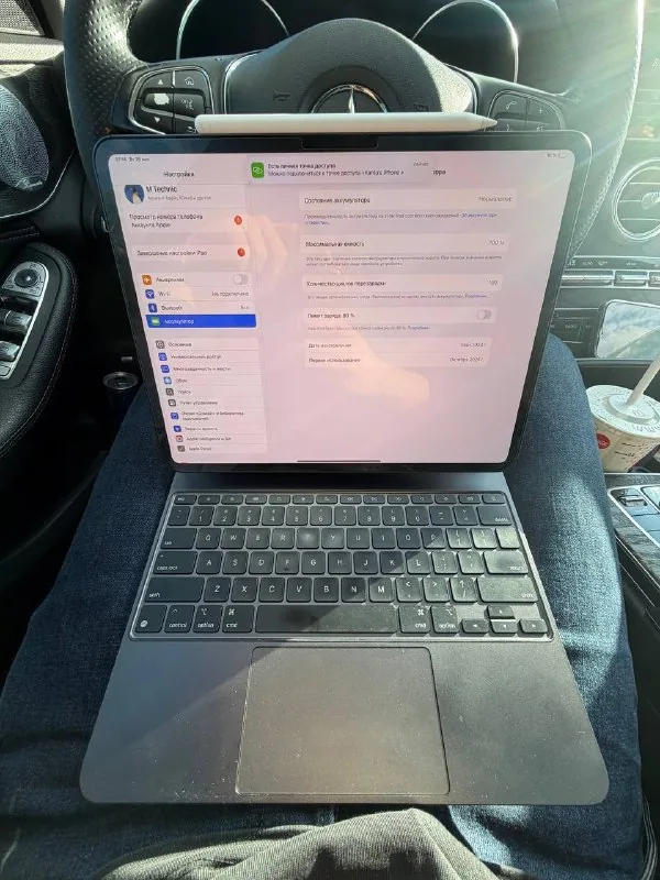 iPad Pro 13 Inch M4, Magic Keyboard, Apple Pencil Pro