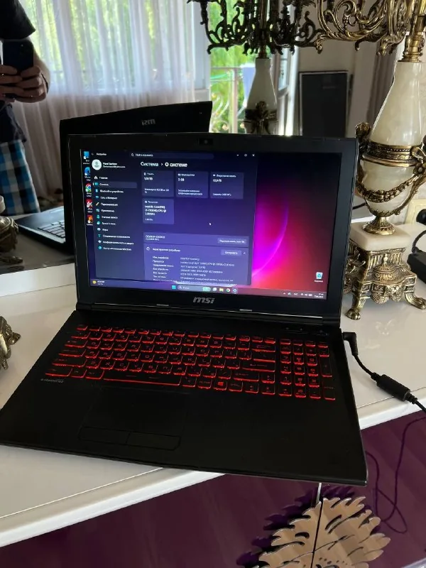 Игровой ноутбук MSI 1