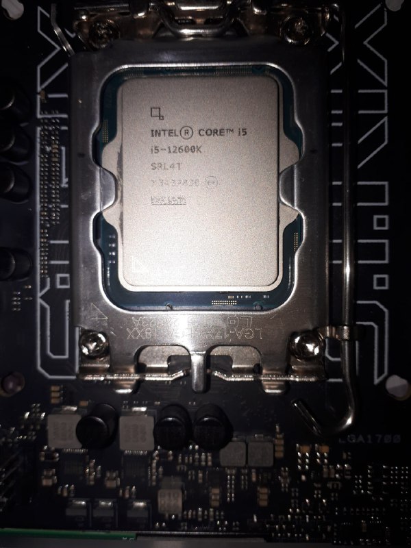 Материнская плата ASUS, процессор Intel Core i5, SSD 512GB, ОЗУ 32GB 4