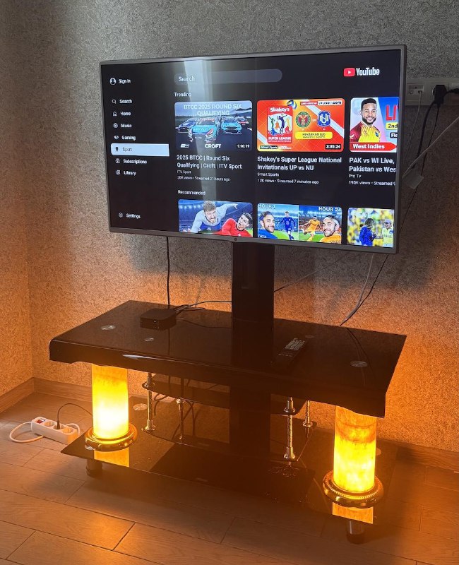 Телевизор LG 42LB5820 с подсветкой стойкой 2