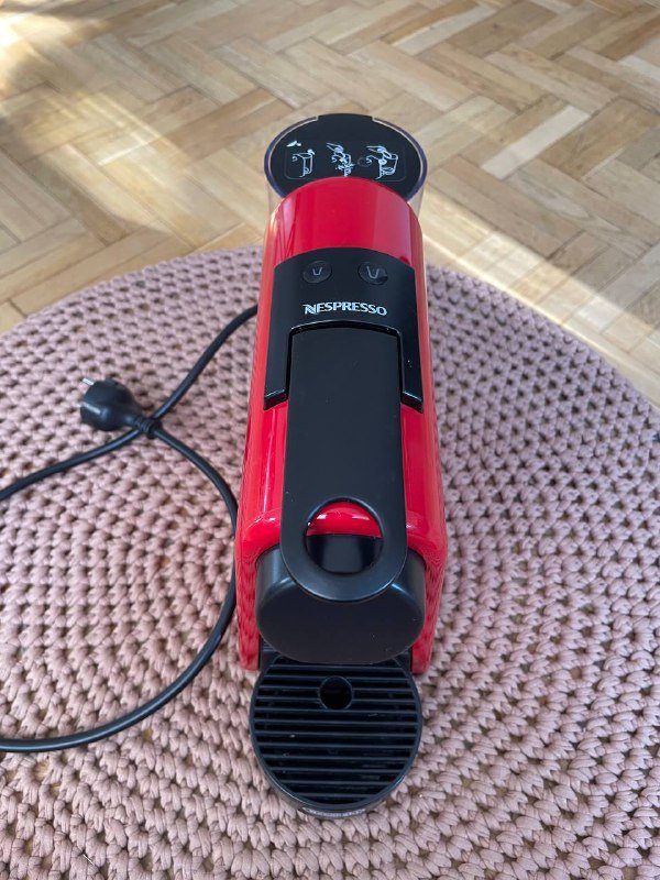 Капсульная кофемашина Delonghi EN85.R Essenza Mini 3