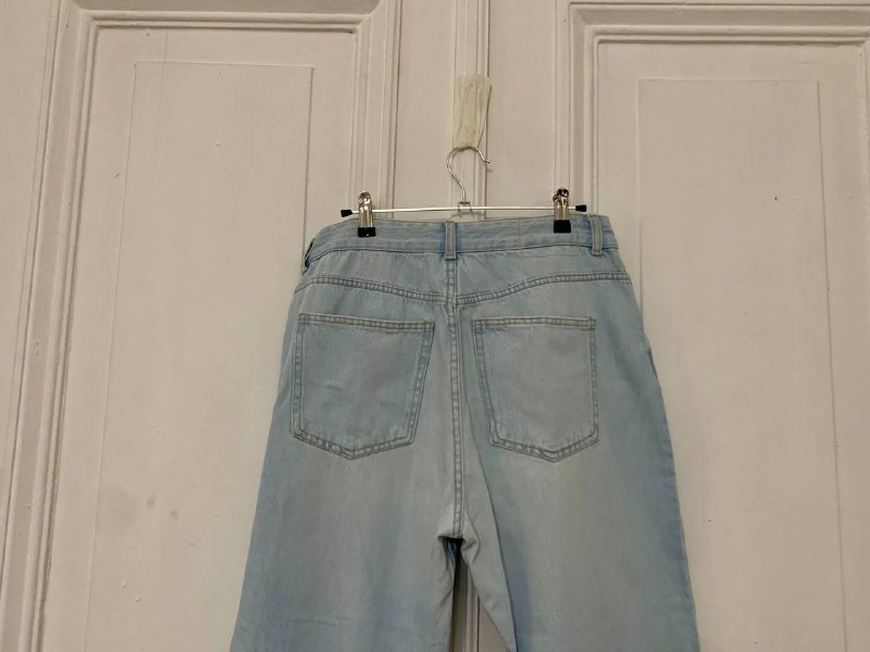Джинсы BERSHKA прямой крой EUR 42 2