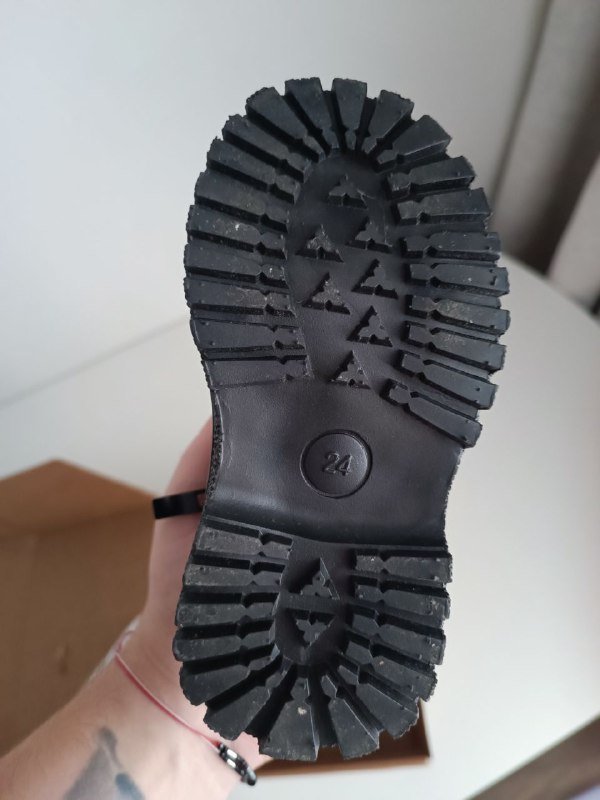 Детское одеяло, подушка, ботинки, куртка, тапочки, игра Jungle Speed, фильтр-кувшин, шланги сантехника 2