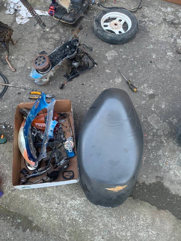 раму и повязанные детали мотоцикла целиком 2