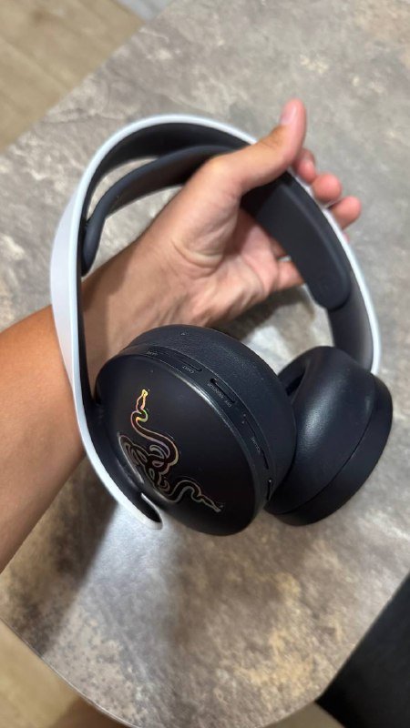 Смартфон Samsung Galaxy A55 5G, Стабилизатор DJI Osmo Mobile 4, iPhone 11, Наушники Sony Pulse 3d 4