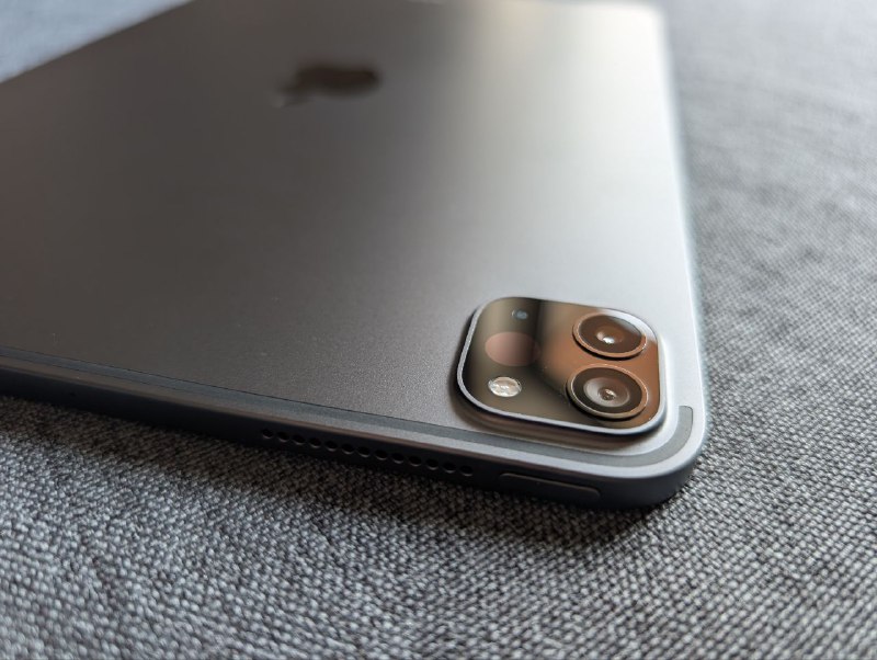 iPad Pro 11" 2020, 256 ГБ, Apple Pencil 2, зарядка 7