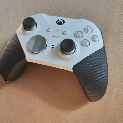 Геймпад Xbox Elite, мышка Logitech MX Master 3s