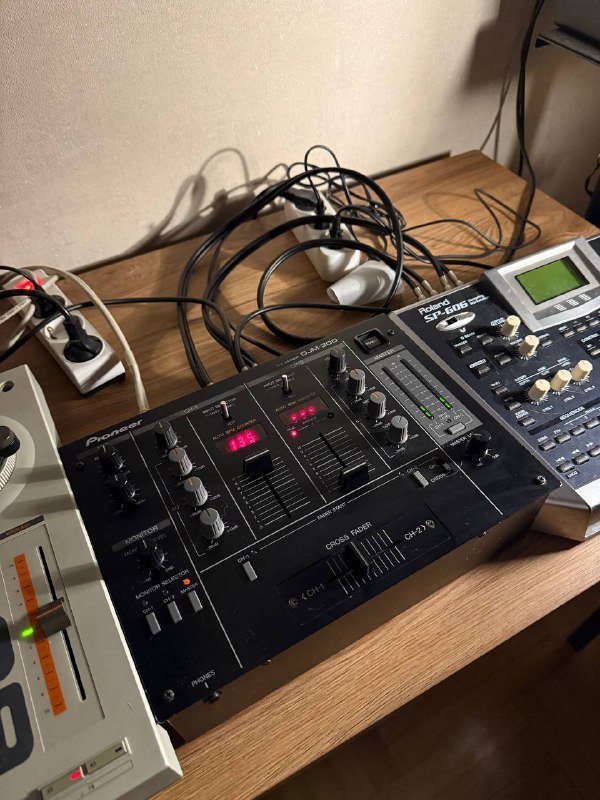 DJ-микшер Pioneer djm-300
