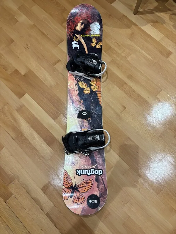 Snowboard with bindings 1