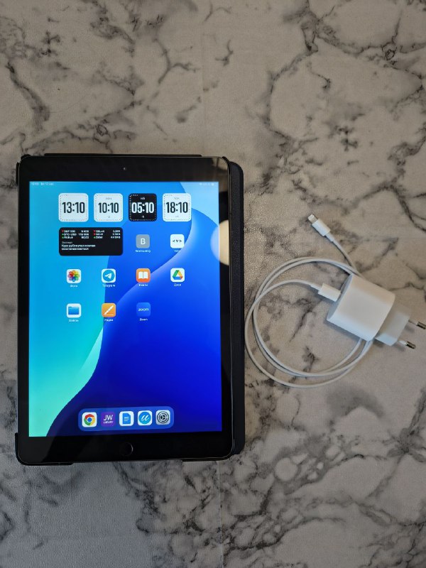 Apple iPad 8 32GB 3