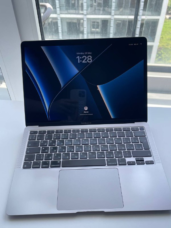 MacBook Air M1 8/256 2