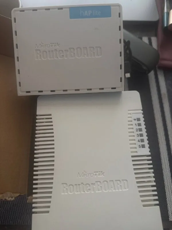 MikroTik hAP lite, RB951Ui-2HnD 1