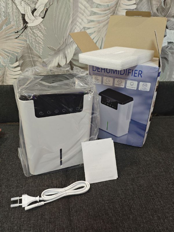 Осушитель воздуха новый 2 литра