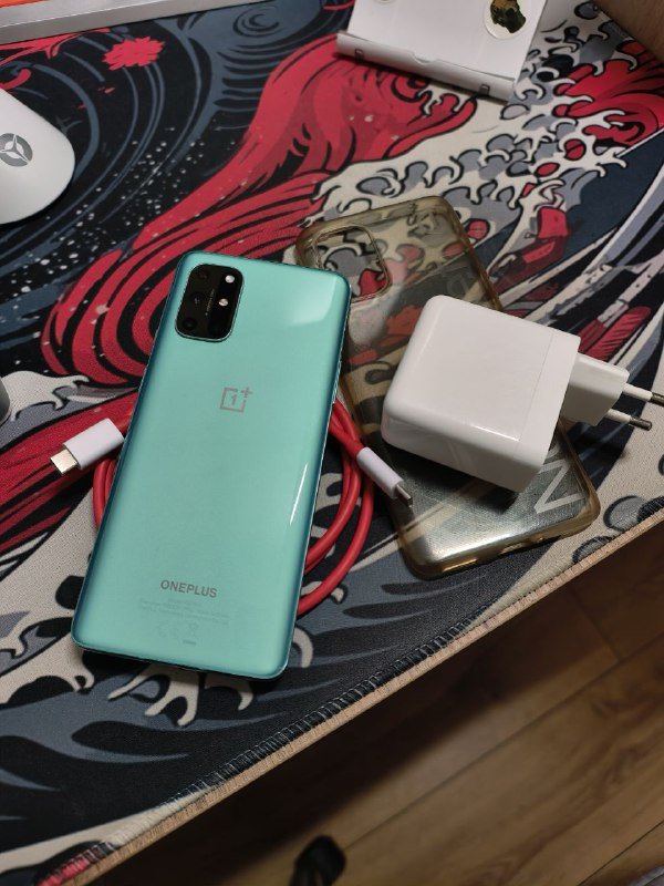 Смартфон OnePlus 8T 12/256 с зарядным устройством и чехлом