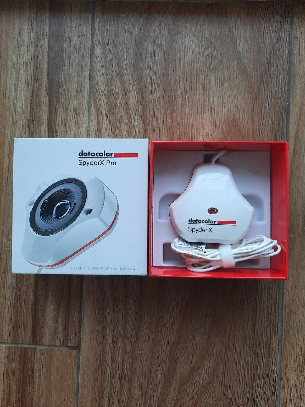 Spyder Pro калибратор, Samson C01U микрофон, студийная стойка, чехол iPhone 14 Pro Max