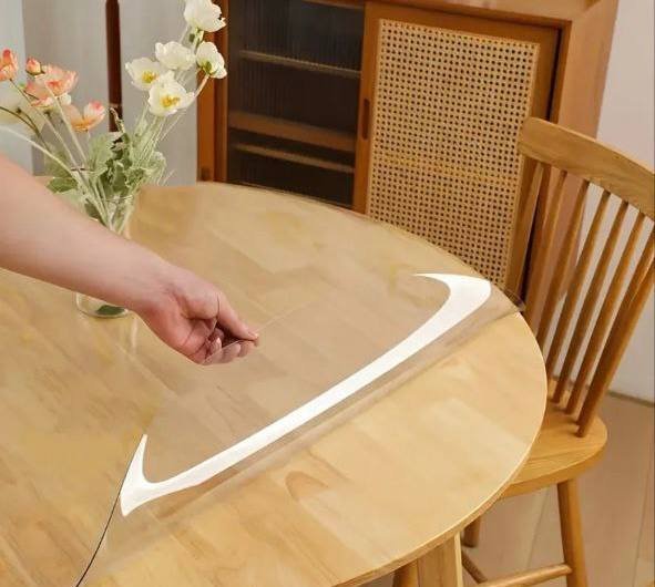 Прозрачная скатерть для круглого стола