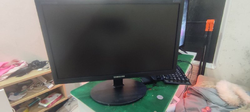 Монитор Samsung LS22CLYSBUEN, камера Logitech C920 HD Pro, кольцевая лампа 3