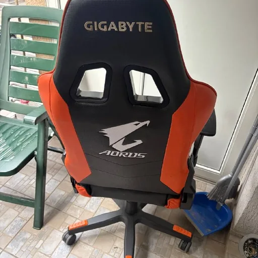 2 кресла AORUS