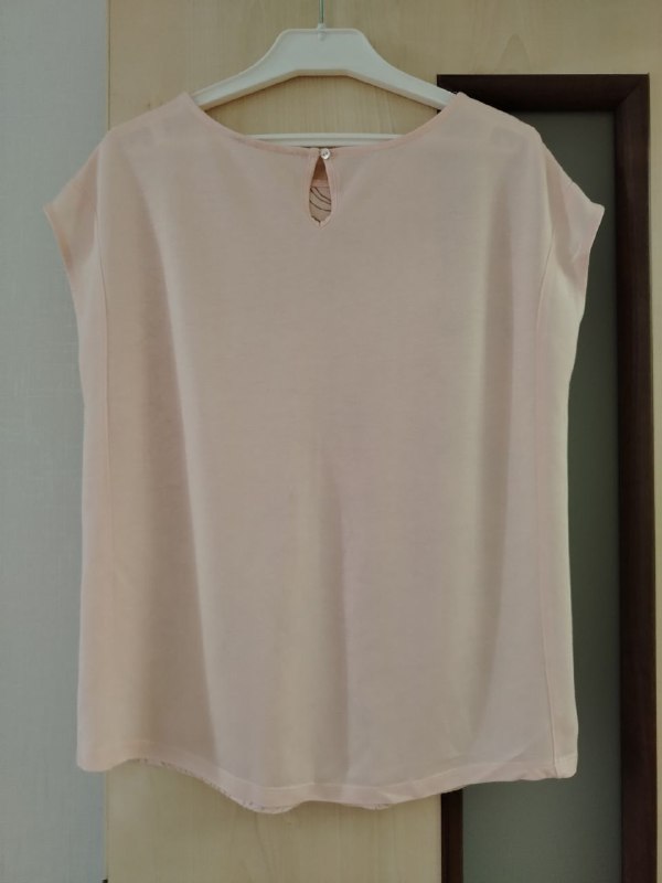 Женская футболка и юбка 2