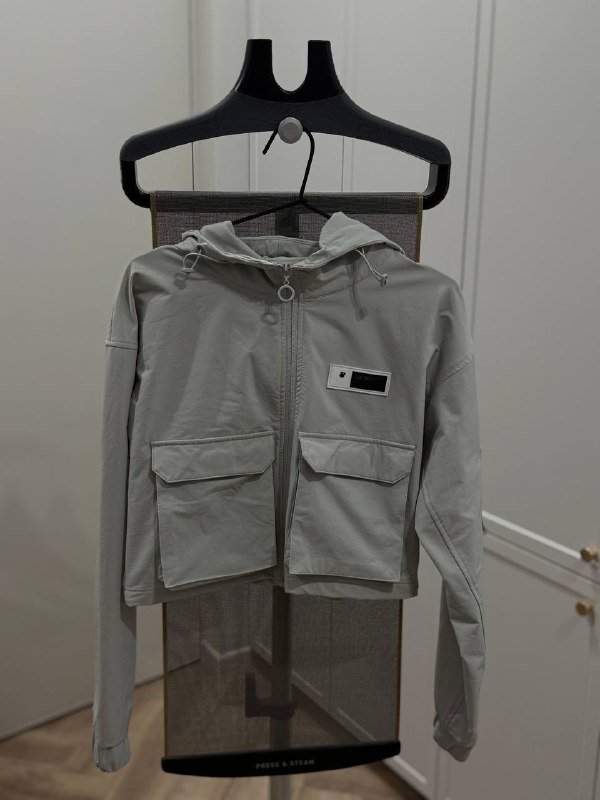 Женская куртка SikSilk светло-серая размер S