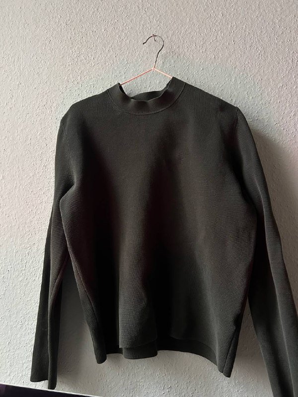 Курточка тедди Pull & Bear, Зипка adidas, Спортивные топы и джемпер COS 9