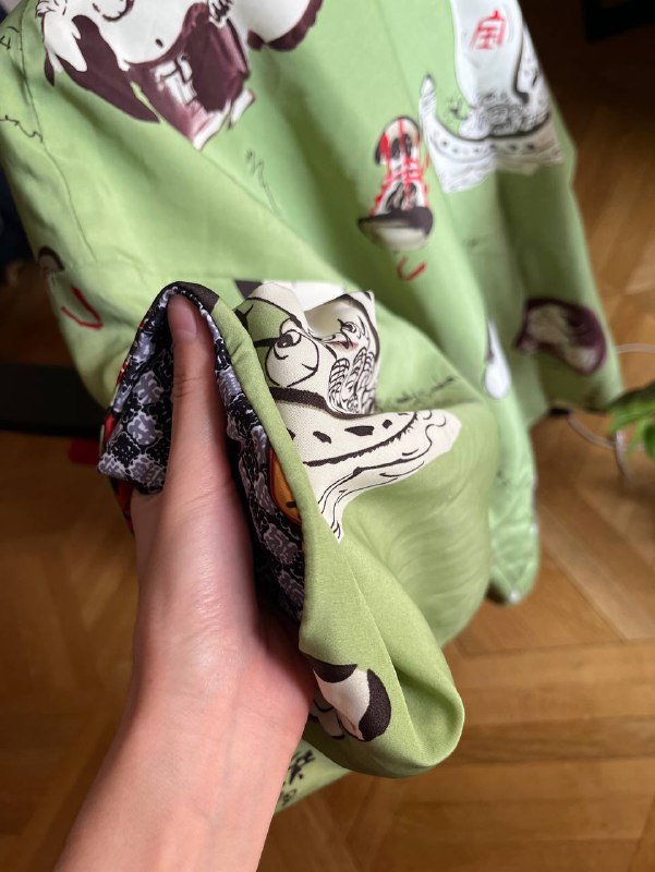 Утепленное укороченное кимоно на весну 2