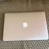 Nikon Z5 с объективом Nikkor 28mm f2.8, MacBook Pro Retina 13″ 4