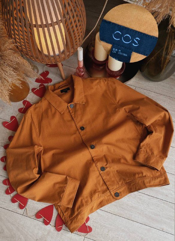 Легкая женская куртка cos размер м