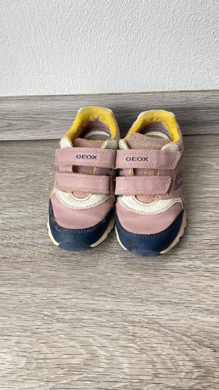 Кроссовки Geox кожа размер 25