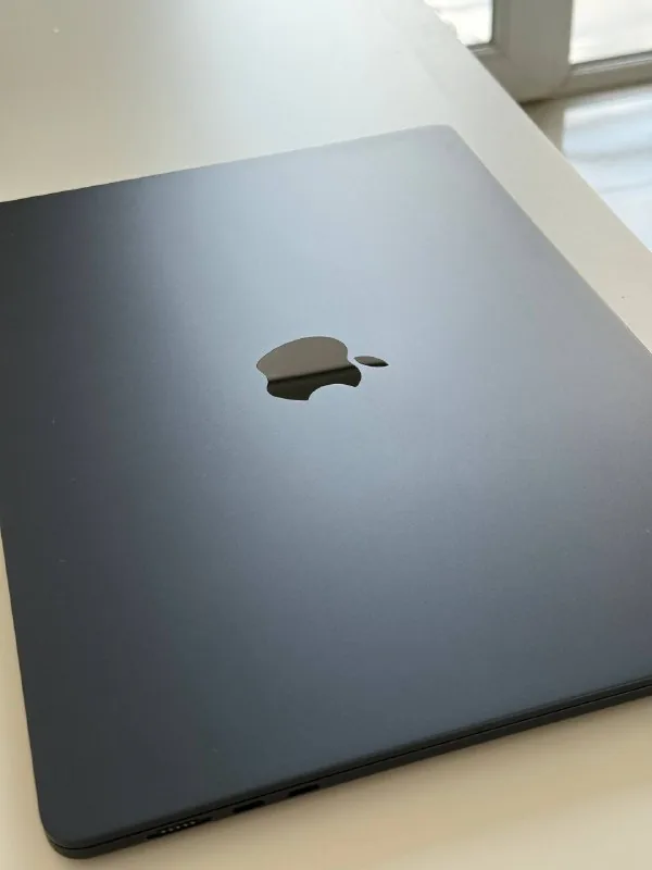 MacBook Air M4 15.3 дюйма 1