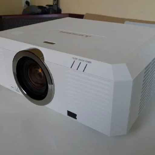 Mitsubishi WL7200 проектор