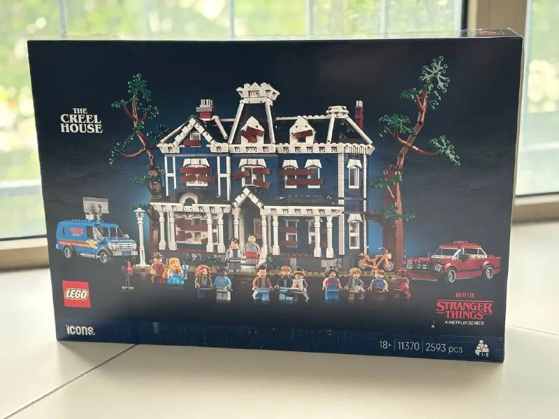 LEGO Stranger Things The Creel House