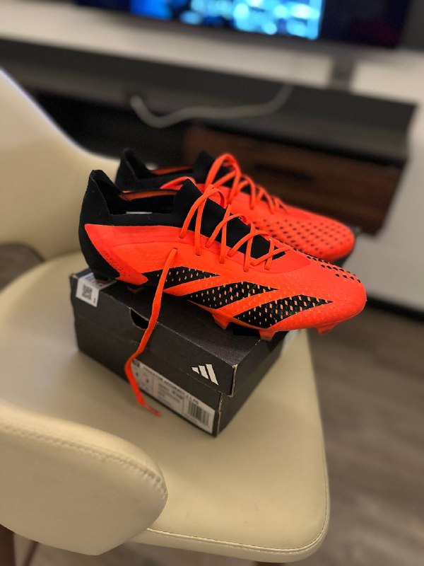 Adidas predator футбольные бутсы 41